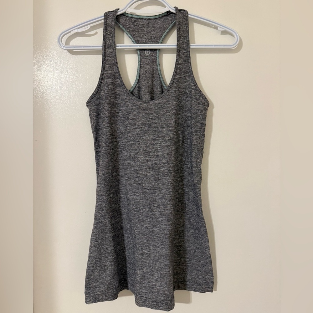 Lululemon Size 6 Cool Racerback Tank Top